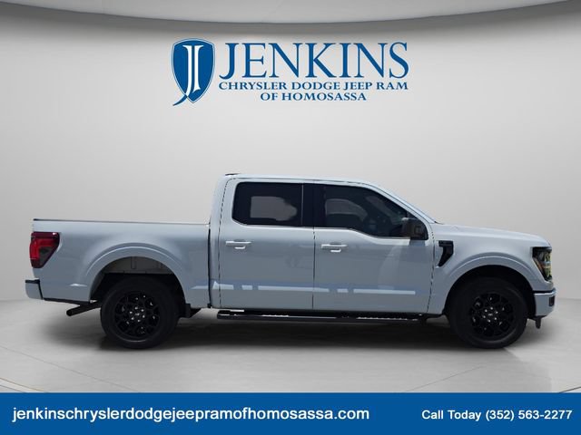 Used 2026 Ford F150 XLT w/ XLT Black Appearance Package RWD image 2