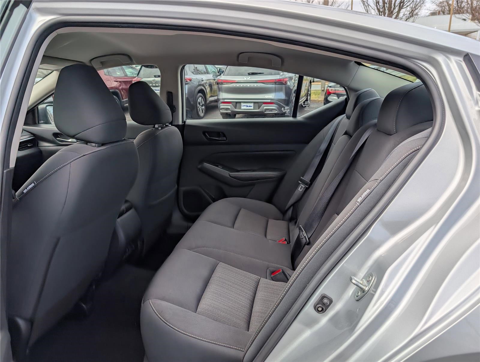 Used 2024 Nissan Altima 2.5 SV image 14