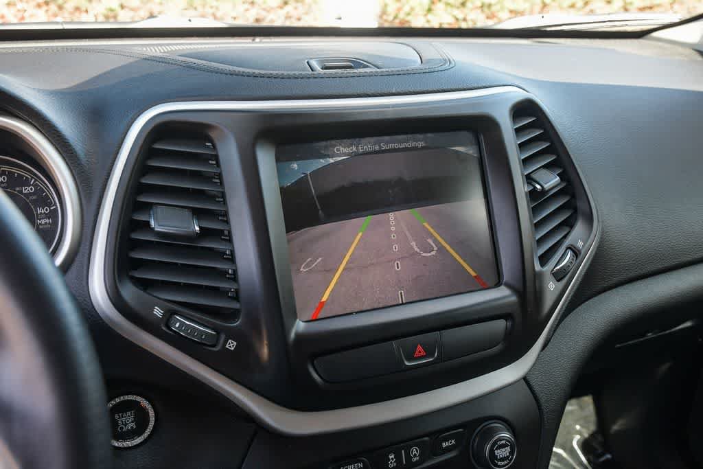 Used 2016 Jeep Cherokee Latitude w/ Comfort/Convenience Group FWD image 21