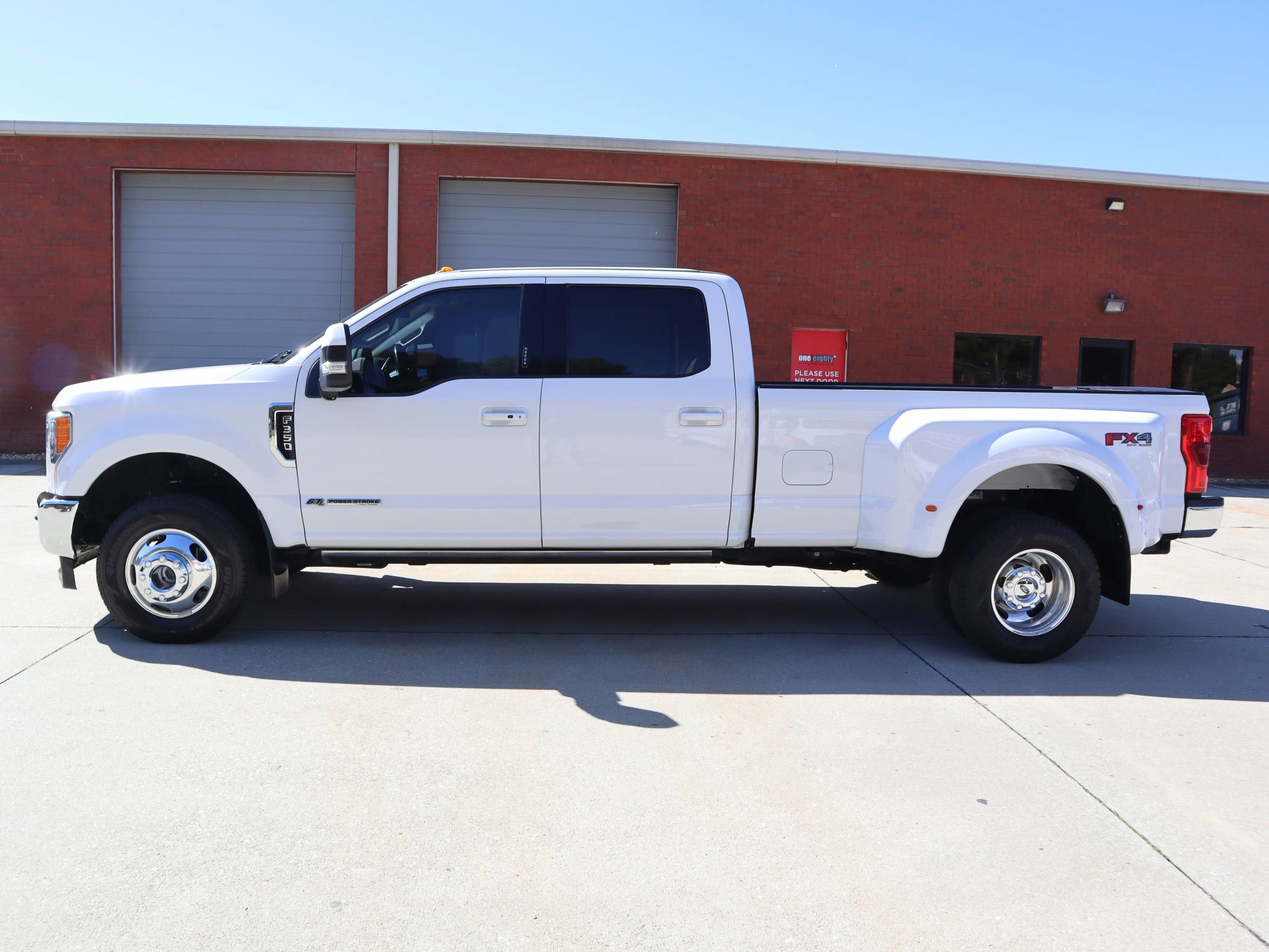 Used 2019 Ford F350 Lariat w/ Lariat Ultimate Package image 2