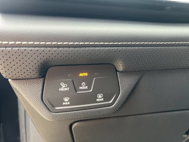 New 2026 Volkswagen Atlas Cross Sport SE AWD/4WD image 13