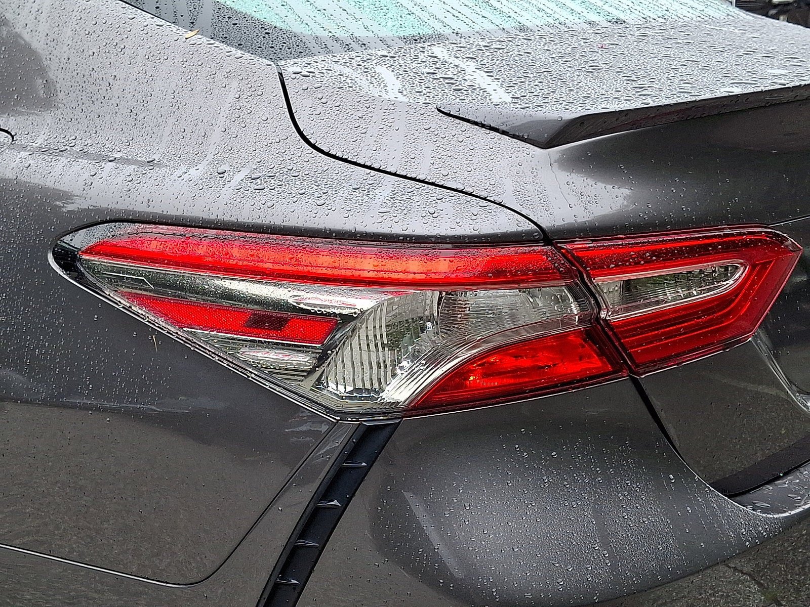 Used 2019 Toyota Camry SE FWD image 10