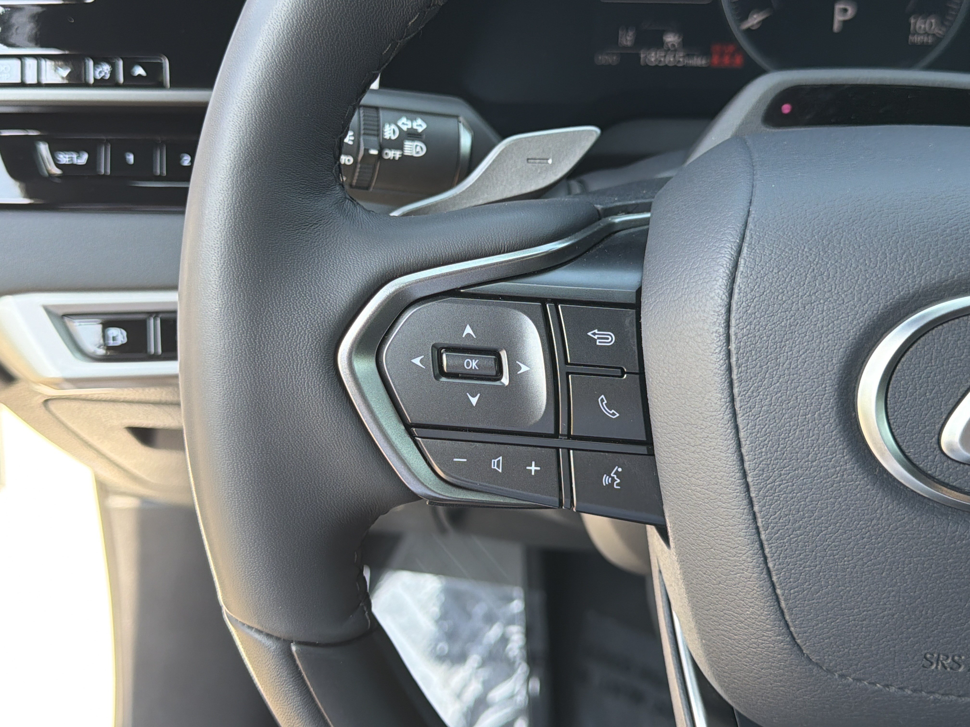 Used 2024 Lexus RX 350h w/ Convenience Package AWD/4WD image 25