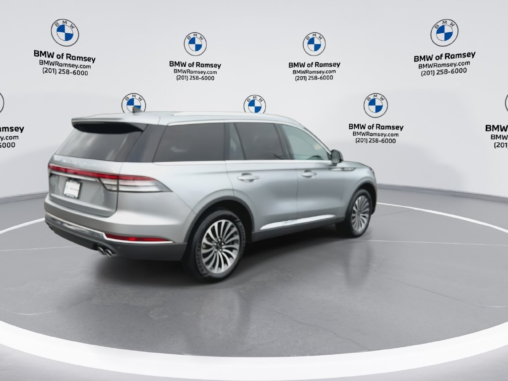 Used 2023 Lincoln Aviator AWD w/ Premium Package image 8