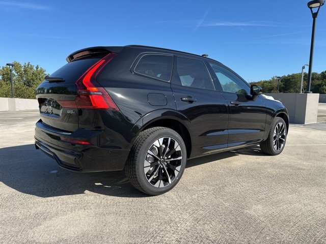 New 2026 Volvo XC60 B5 Plus w/ Protection Package Premier image 7