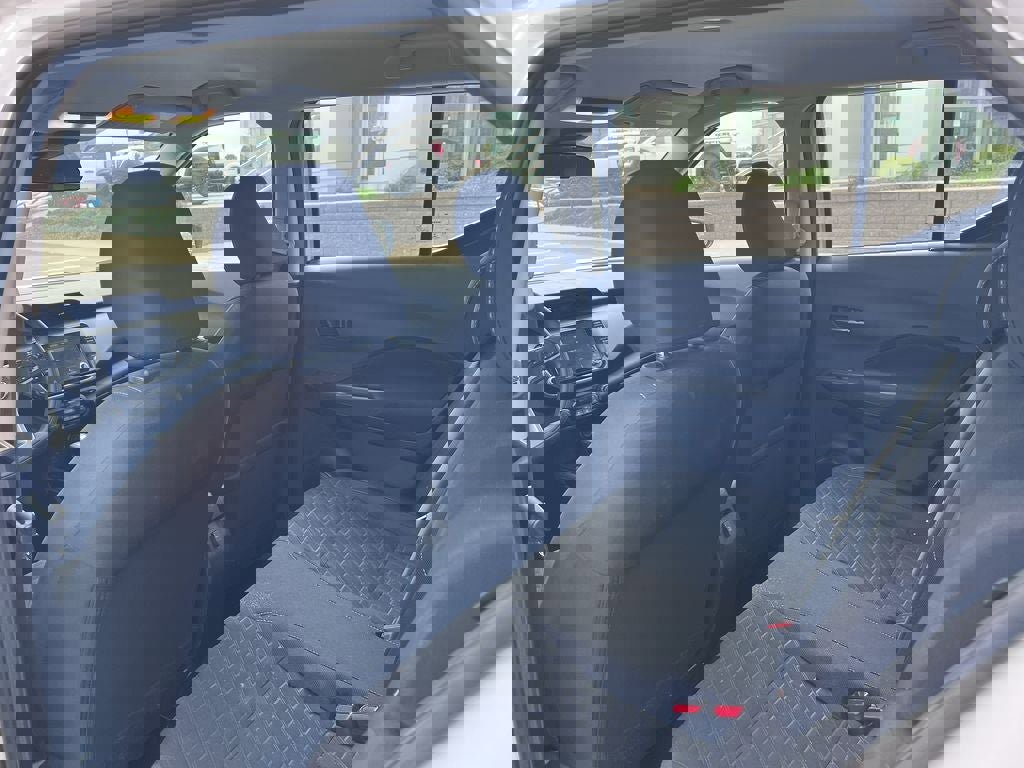 Used 2021 Nissan Kicks SV FWD image 12