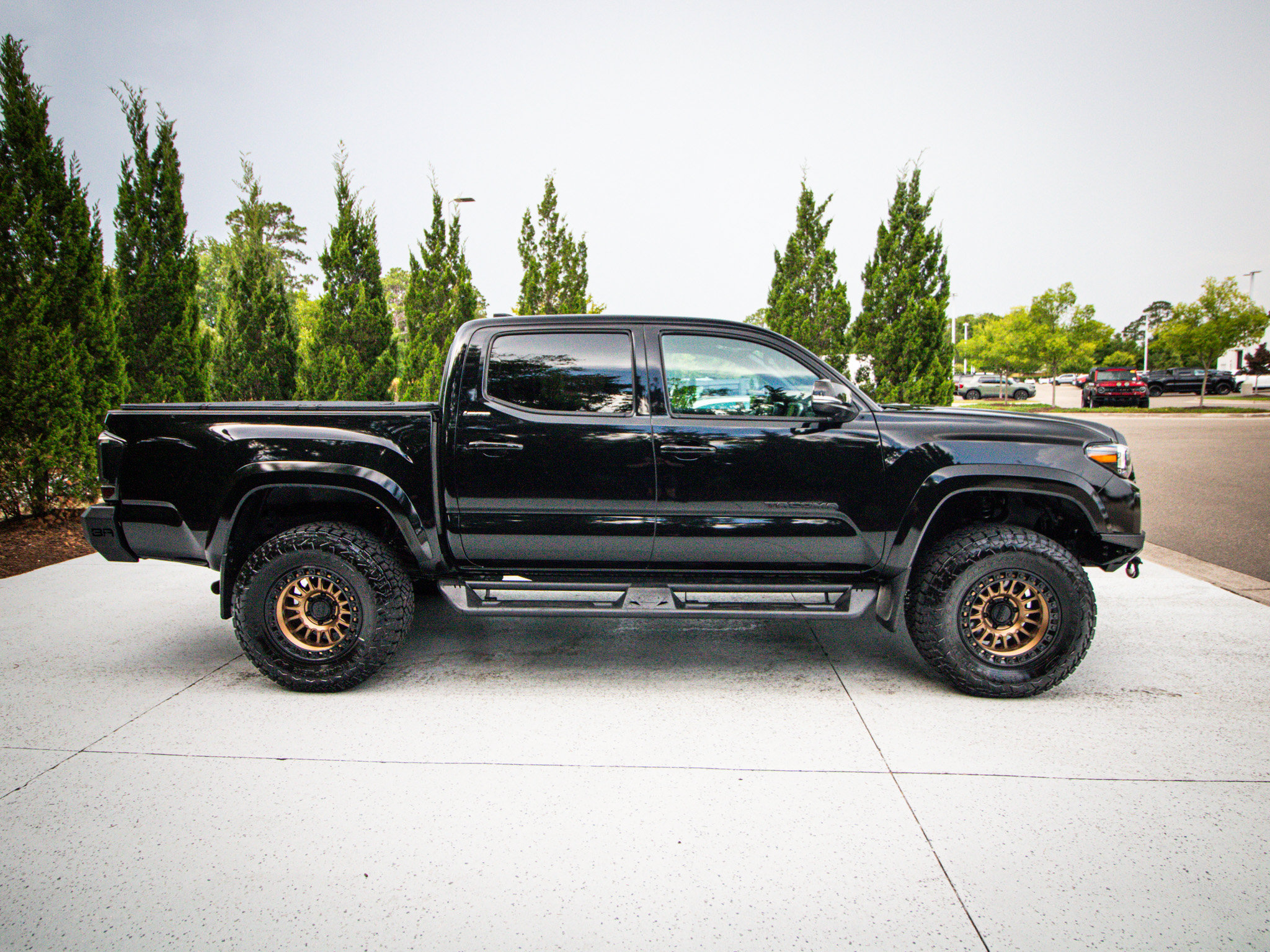 Used 2023 Toyota Tacoma Limited AWD/4WD image 11