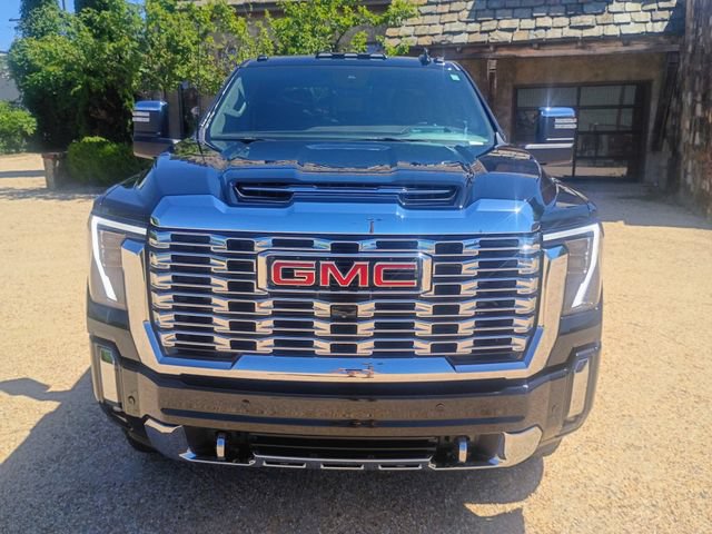Used 2024 GMC Sierra 2500 Denali w/ Denali Reserve Package AWD/4WD image 3