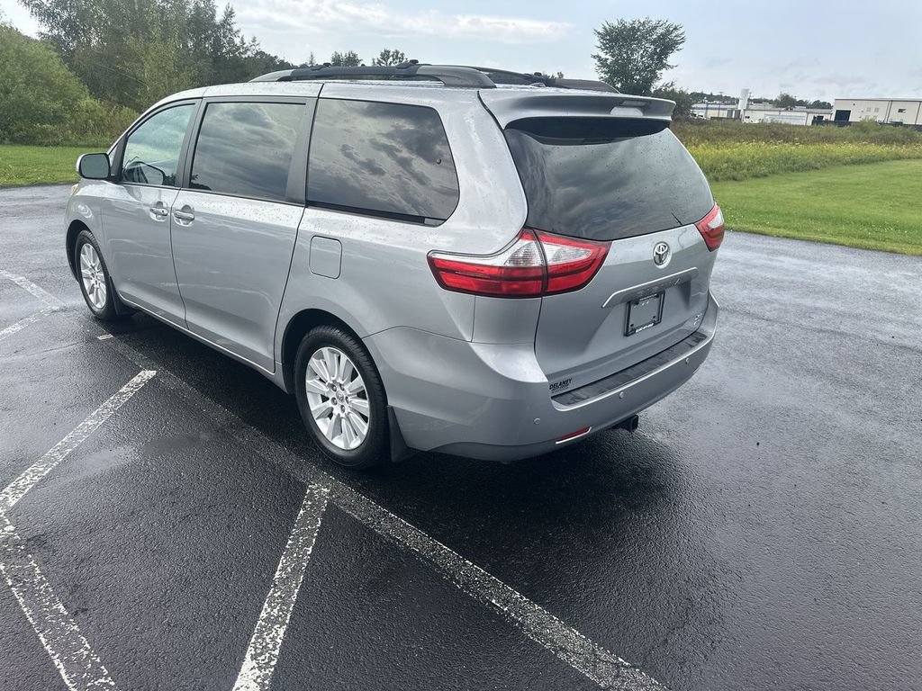 Used 2015 Toyota Sienna XLE Premium AWD/4WD image 6