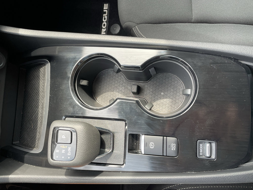 Used 2025 Nissan Rogue S image 25