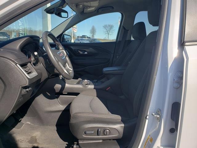 Used 2023 GMC Terrain SLE w/ Driver Convenience Package image 10