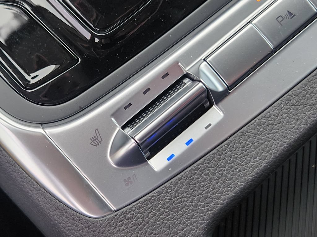 New 2027 Kia Carnival SX w/ Dark Edition Package FWD image 19