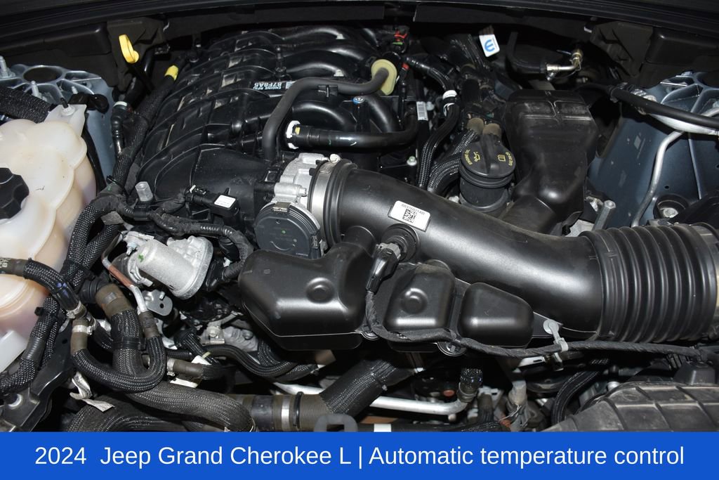 Used 2024 Jeep Grand Cherokee L Limited w/ Luxury Tech Group II image 7