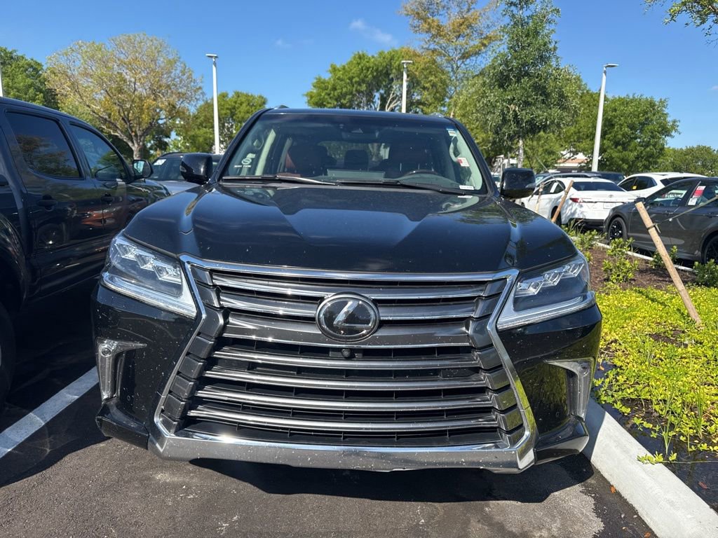Used 2021 Lexus LX 570 4WD w/ Luxury Package image 2