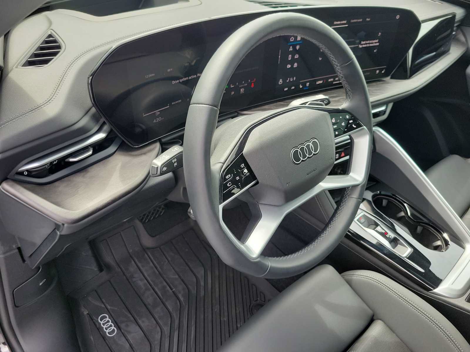 Certified 2025 Audi Q5 Premium Plus AWD/4WD image 2