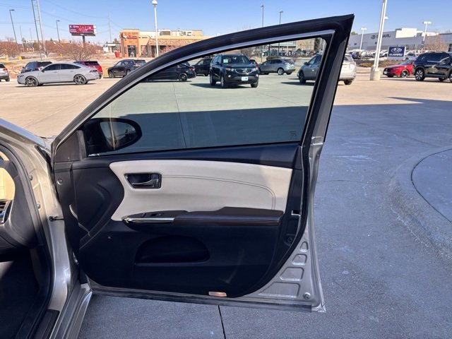 Used 2015 Toyota Avalon Limited image 21