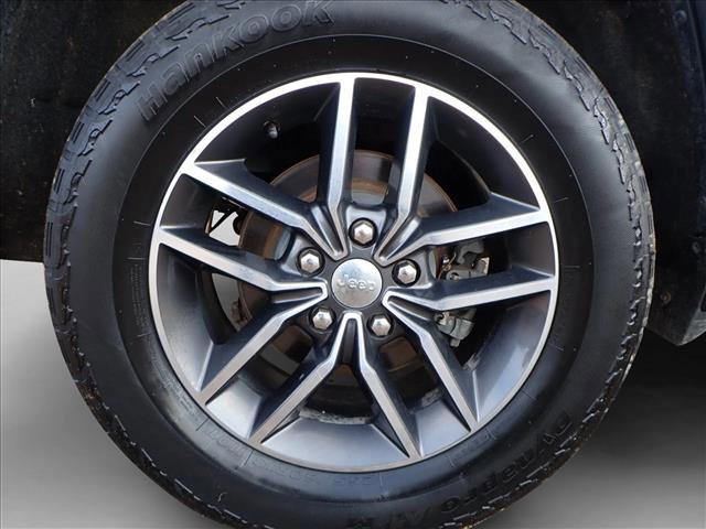 Used 2018 Jeep Grand Cherokee Limited image 7