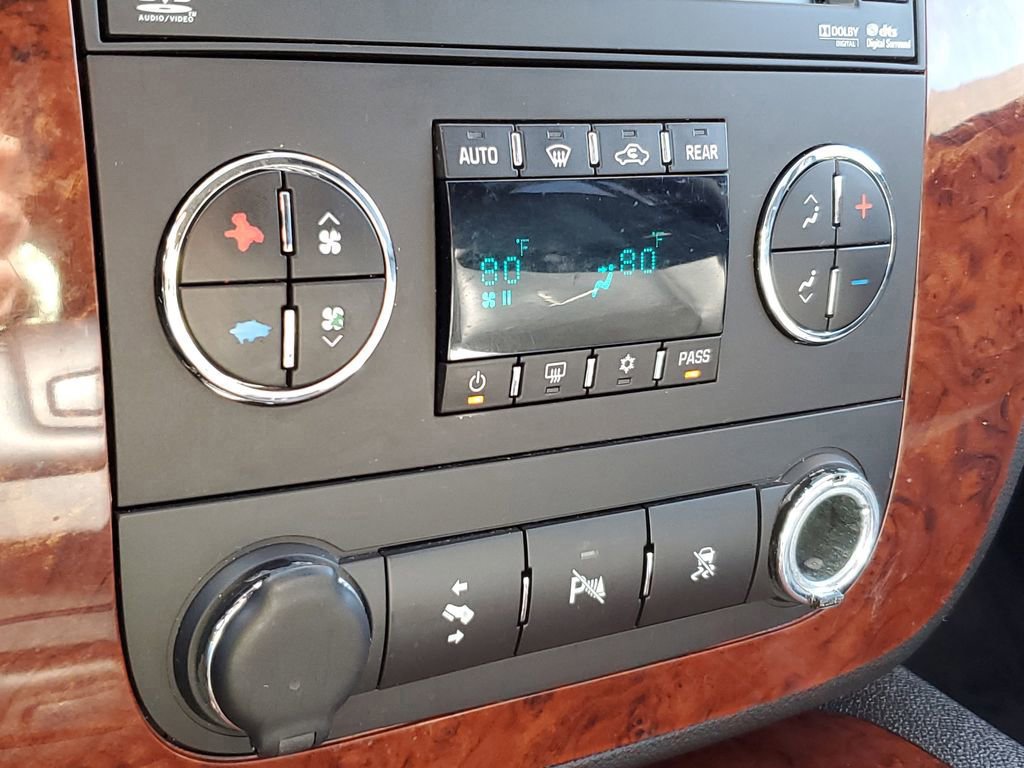 Used 2011 Chevrolet Tahoe LTZ image 27