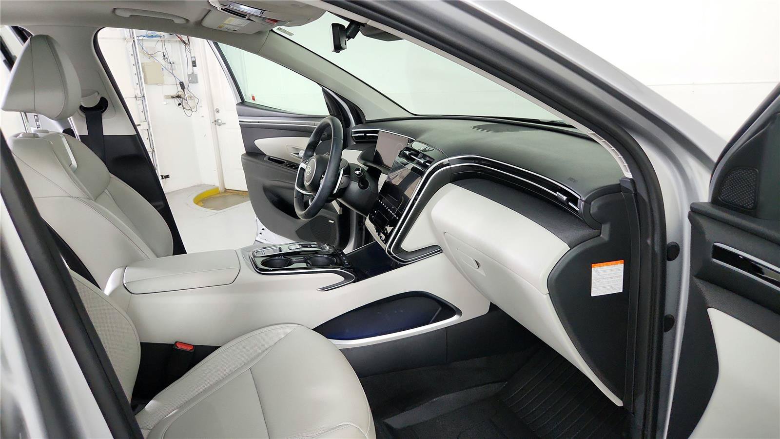 Used 2024 Hyundai Tucson Limited AWD/4WD image 22