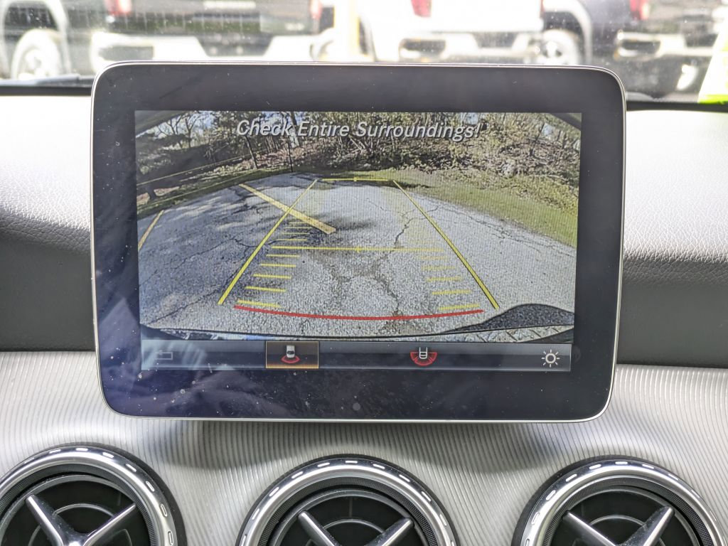 Used 2017 Mercedes-Benz GLA 250 4MATIC image 22