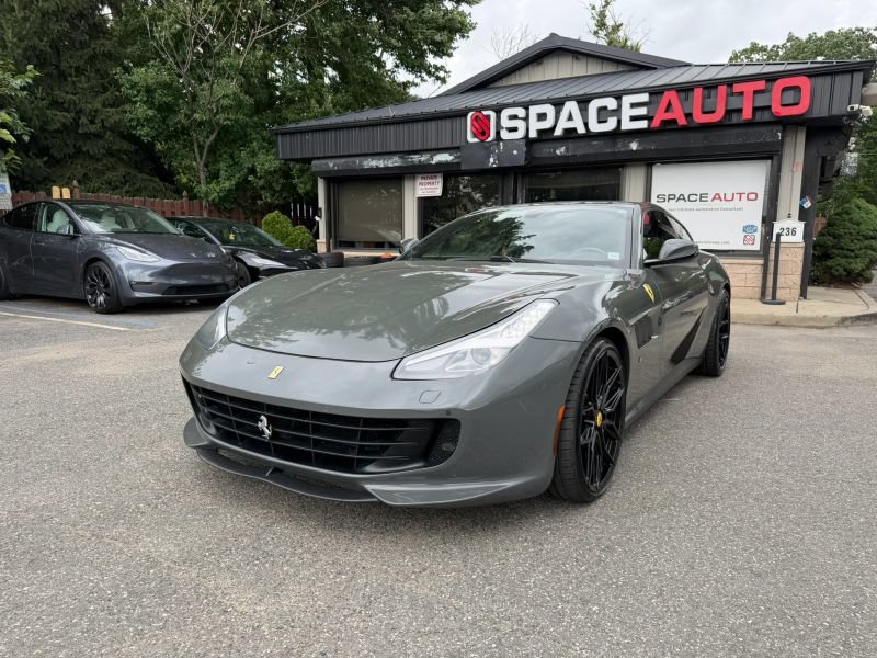 Used 2018 Ferrari GTC4Lusso AWD/4WD image 2