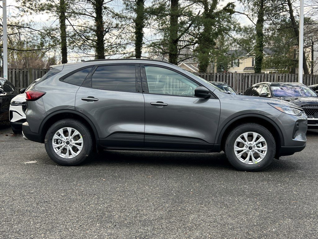 New 2026 Ford Escape Active w/ Active Premium Tech Pack AWD/4WD image 3