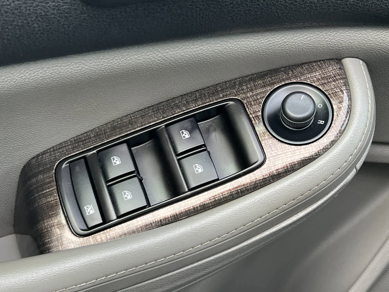 Used 2015 Chevrolet Malibu LT FWD image 14