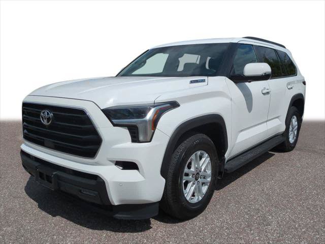 Certified 2025 Toyota Sequoia SR5 AWD/4WD image 1
