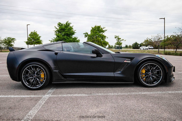 Used 2016 Chevrolet Corvette Z06 w/ 3LZ Preferred Equipment Group RWD image 9