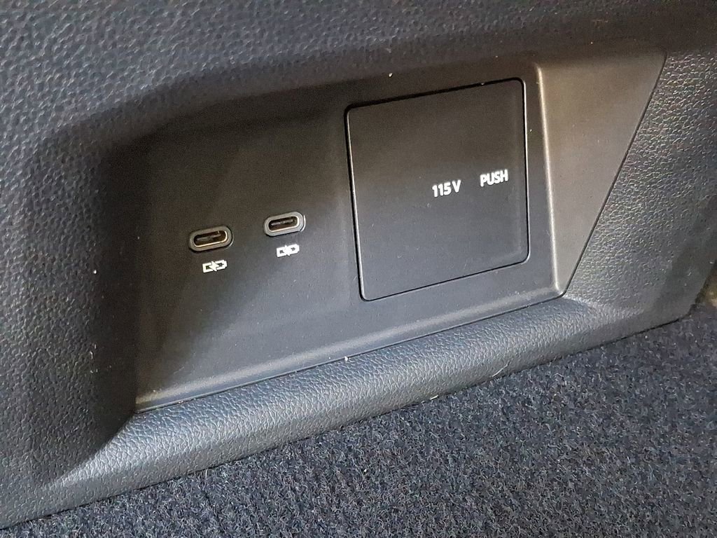 Used 2023 Volkswagen Atlas SE image 26
