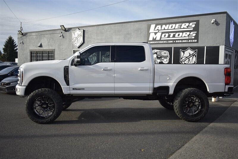 Used 2025 Ford F350 Platinum w/ FX4 Off-Road Package image 2