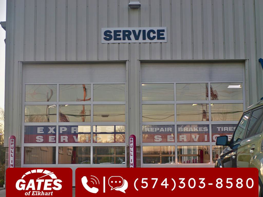 Used 2025 Toyota Camry LE w/ Convenience Package FWD image 5