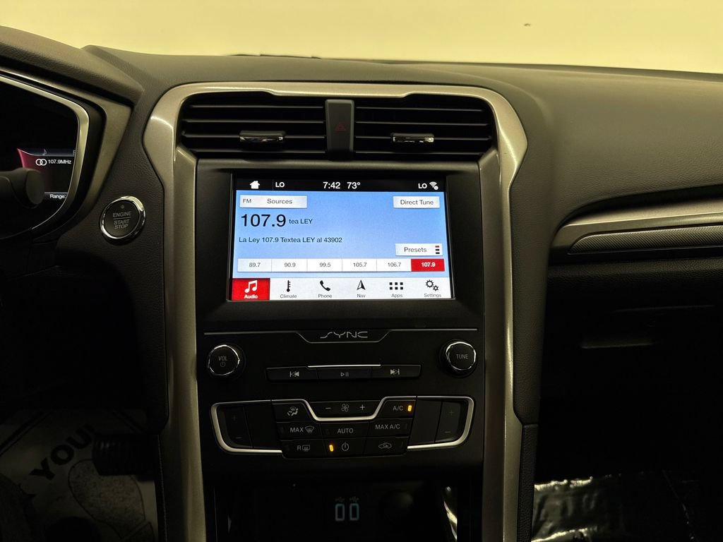 Used 2019 Ford Fusion SE FWD image 20