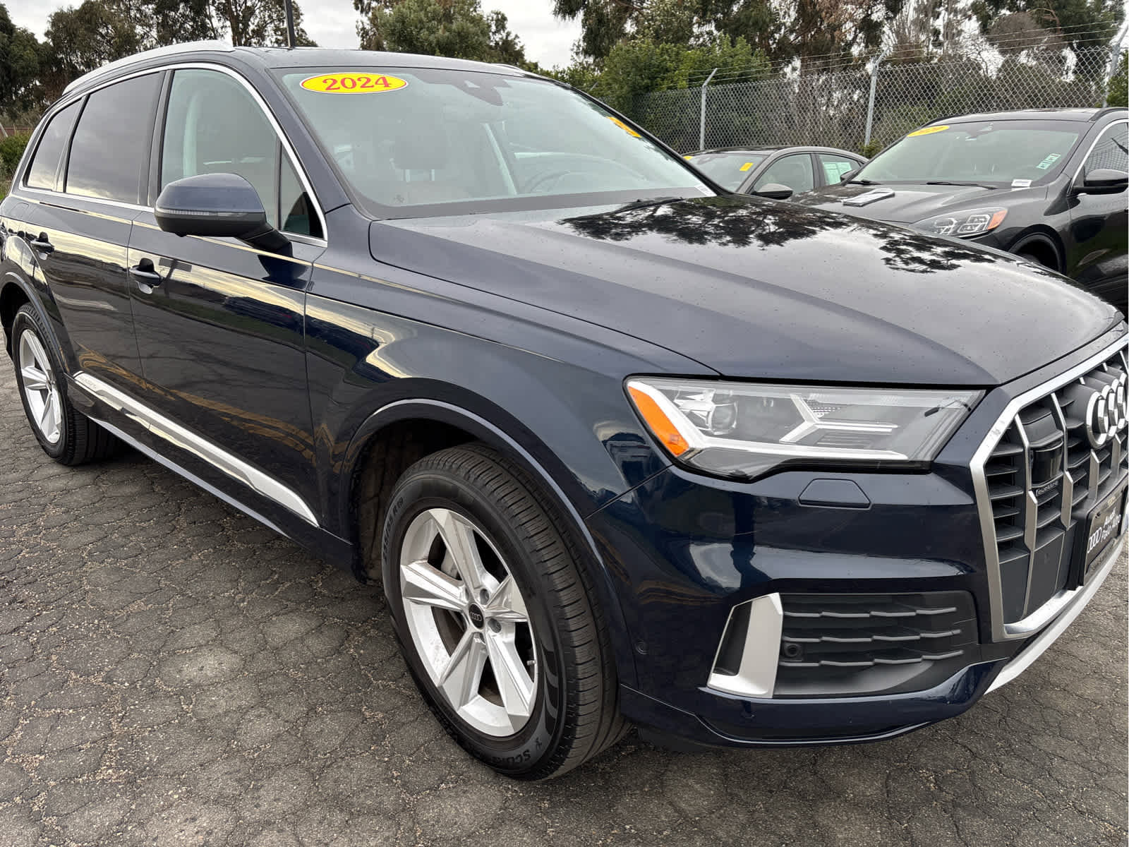 Used 2024 Audi Q7 2.0T Premium w/ Convenience Package image 2