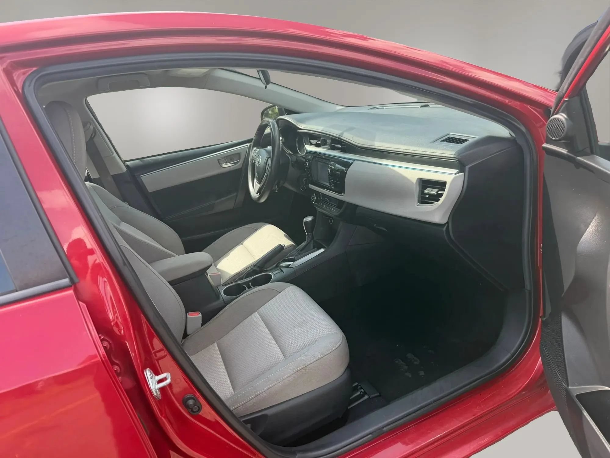 Used 2015 Toyota Corolla LE FWD image 27