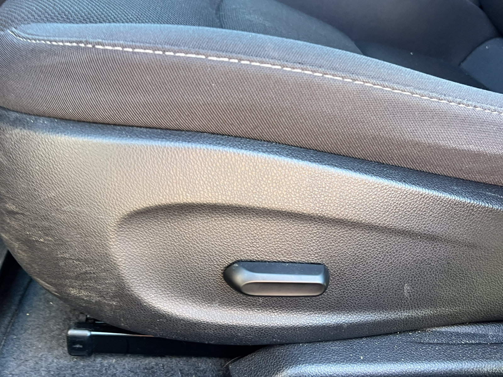 Used 2015 Chevrolet Cruze LT w/ Sun And Sound Package FWD image 11