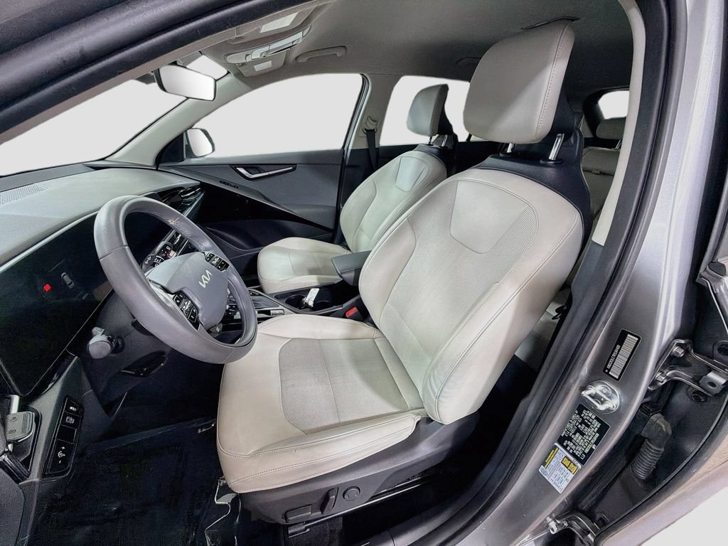 Used 2024 Kia Niro EX FWD image 21