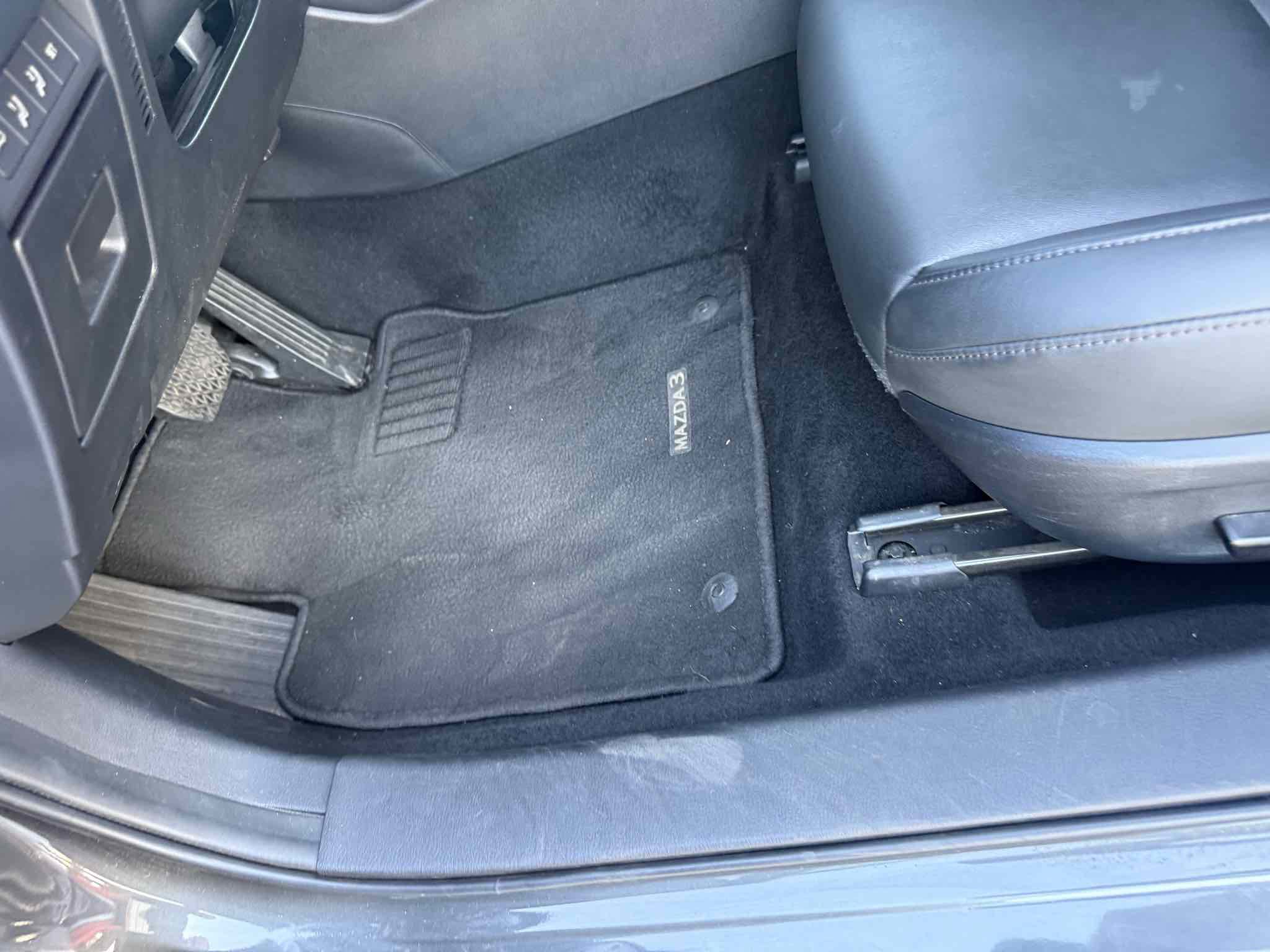 Used 2019 MAZDA MAZDA3 Sedan w/ Preferred Package image 86