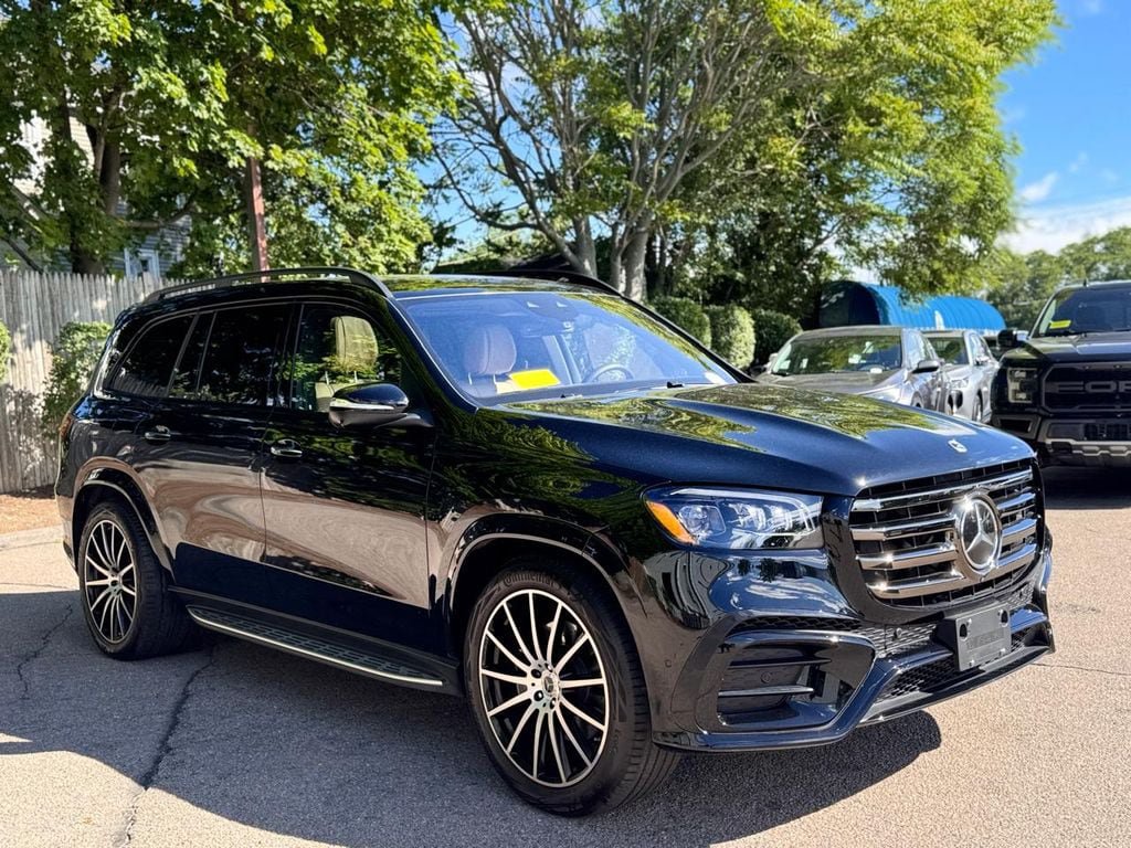 Used 2026 Mercedes-Benz GLS 580 4MATIC image 8