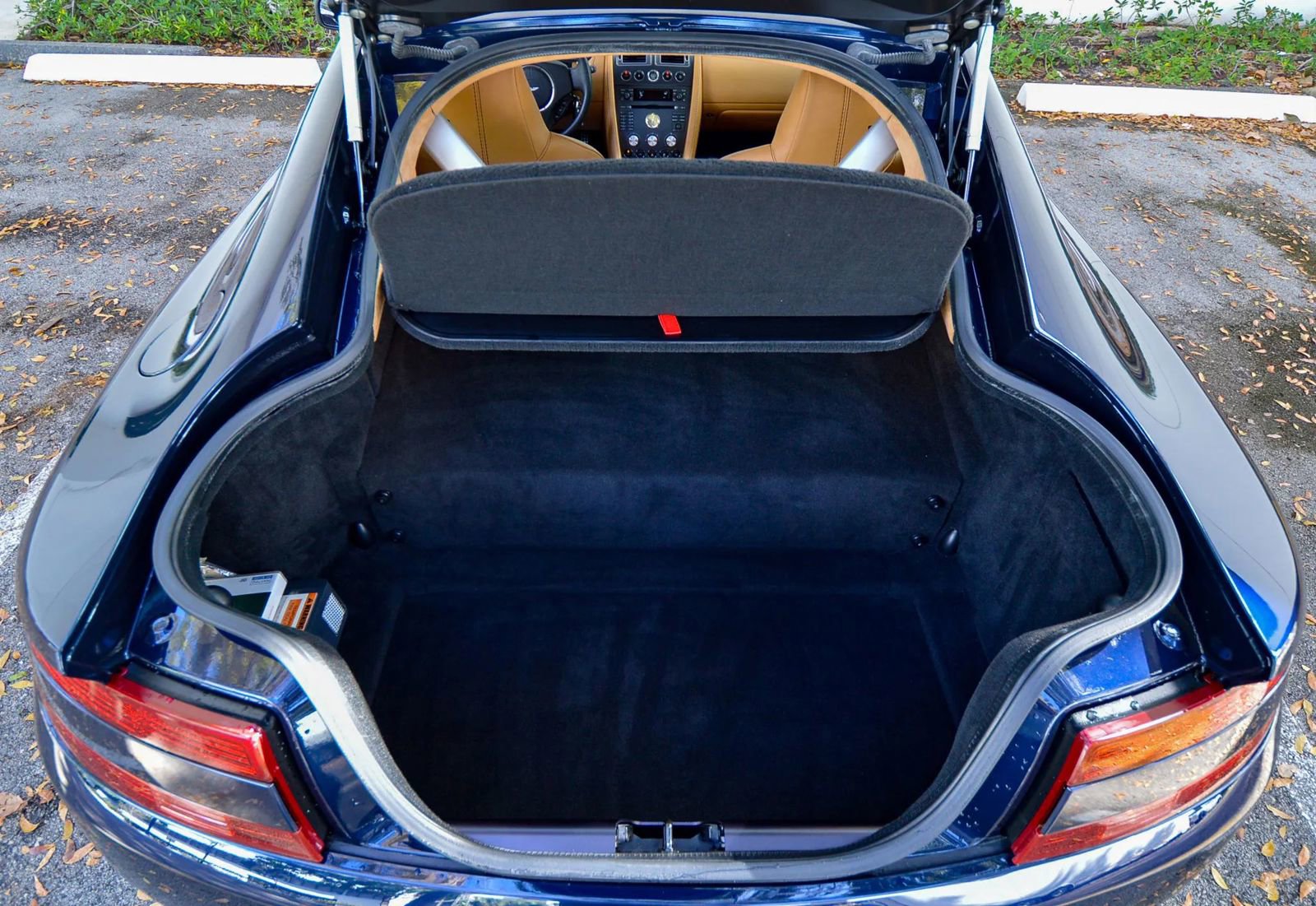 Used 2008 Aston Martin V8 Vantage Coupe image 54