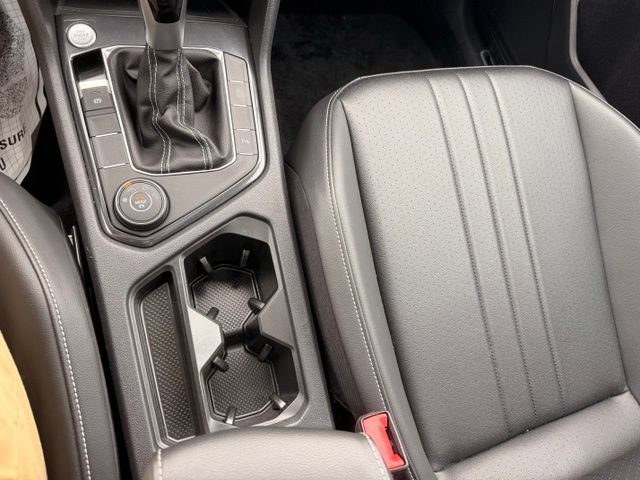 Certified 2024 Volkswagen Tiguan SE R-Line AWD/4WD image 26