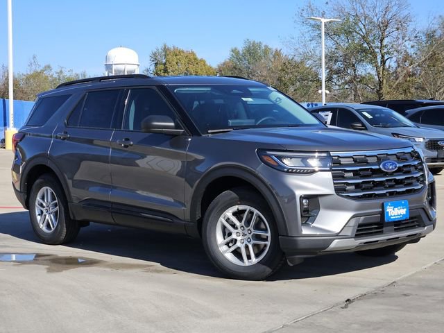 New 2026 Ford Explorer Active w/ Active Comfort Package RWD image 2