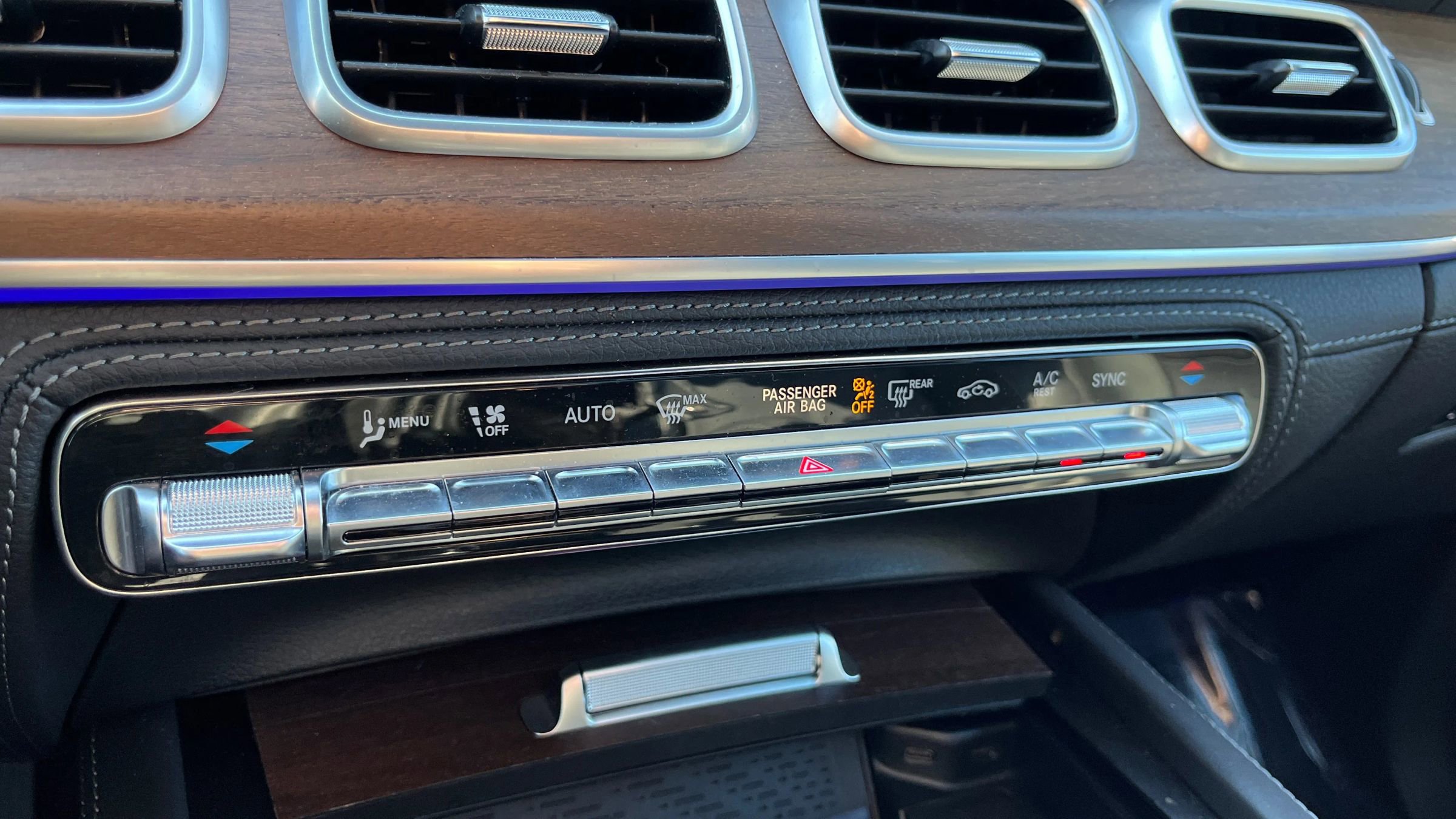 Used 2021 Mercedes-Benz GLS 450 4MATIC image 27