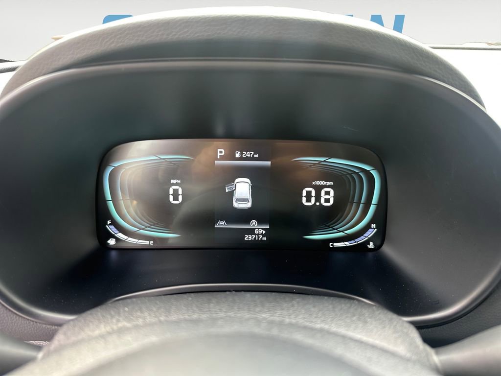 Used 2025 Kia Soul EX image 17