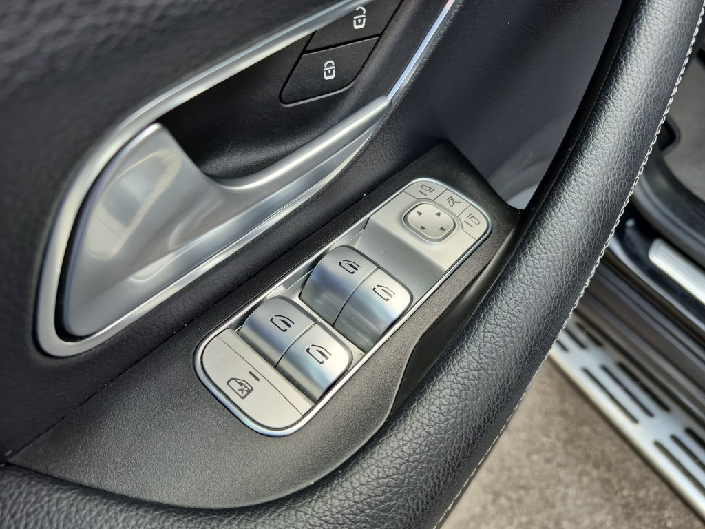 Used 2021 Mercedes-Benz GLS 580 4MATIC image 20