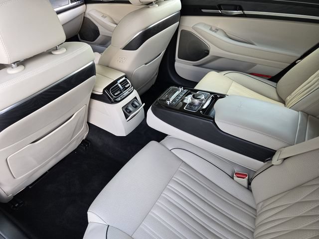 Used 2021 Genesis G90 3.3T Premium RWD image 22