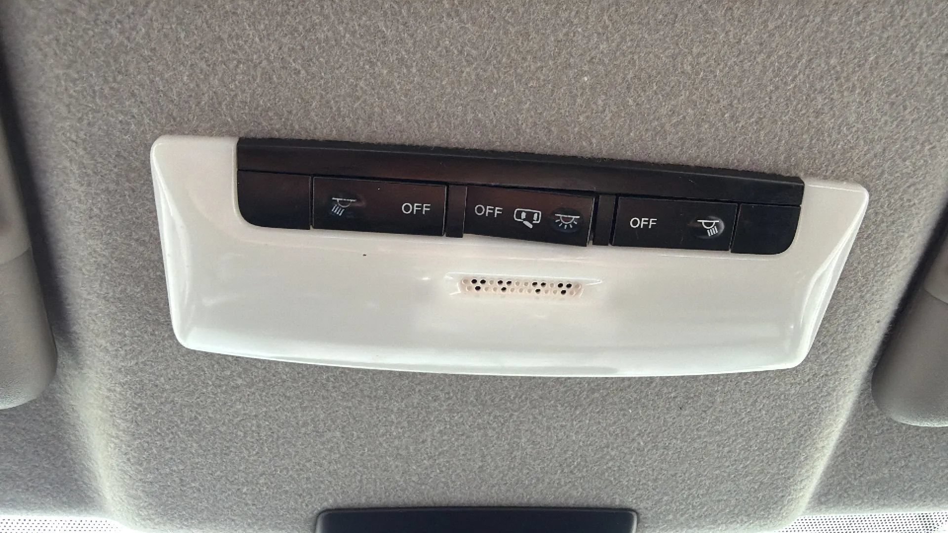 Used 2021 Nissan Kicks SV FWD image 21