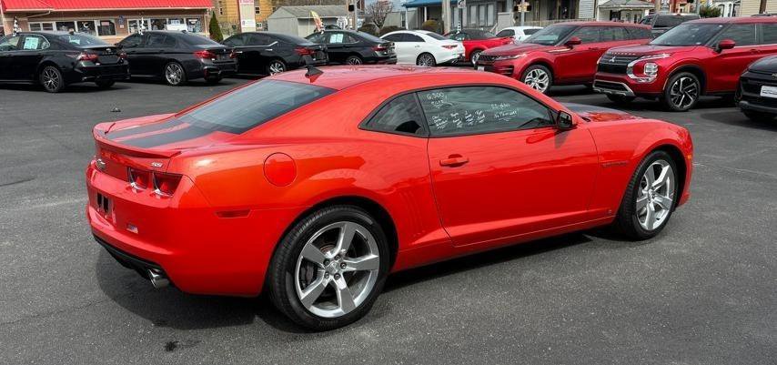 Used 2010 Chevrolet Camaro SS w/ Interior Accent Trim Package image 4