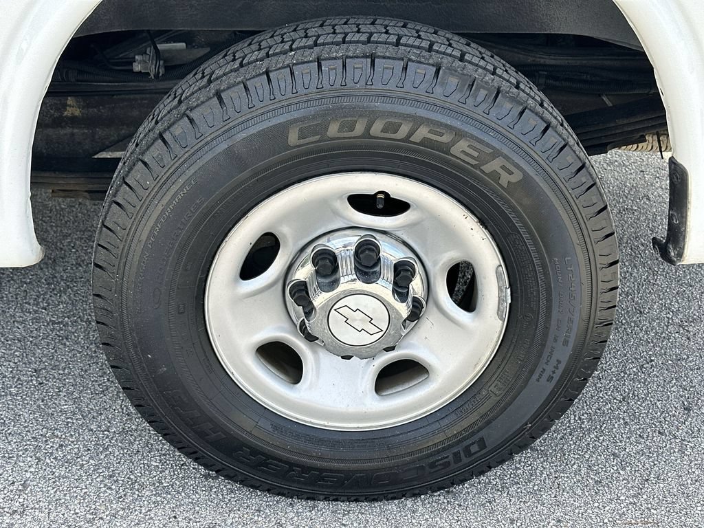 Certified 2017 Chevrolet Express 2500 w/ Express Access Plus Package RWD image 30
