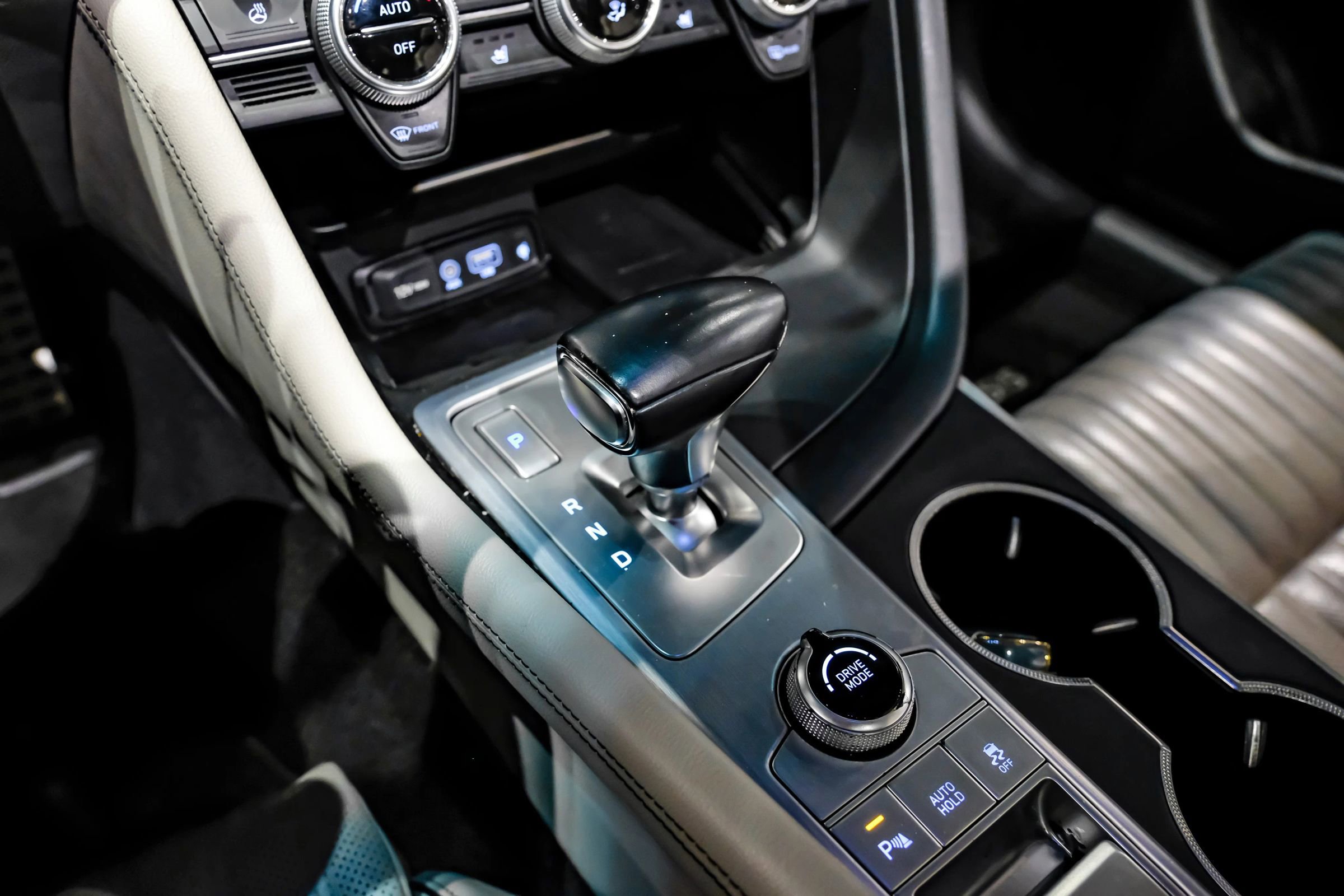 Used 2020 Genesis G70 3.3T w/ Elite Package image 24